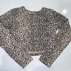 Adika Leopard Long sleeve crop top